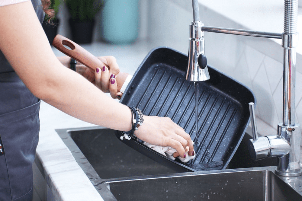 Are garbage disposals banned in Canada? - Cleaning Kitchen Pan